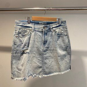 Light wash mini denim skirt